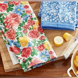 The Pioneer Woman Brilliant Blooms Kitchen Towel Set, Multicolor, 16"W x 28"L